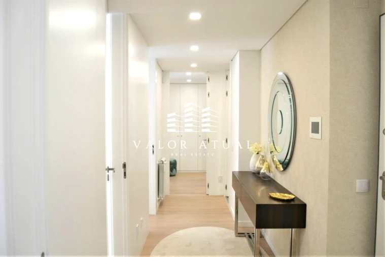 Apartamento T4 para Venda em Mina de Água Foto 5