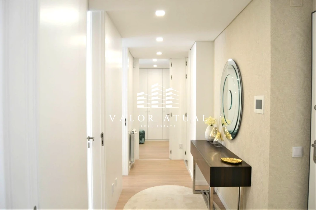 Apartamento T4 para Venda em Mina de Água Foto 5