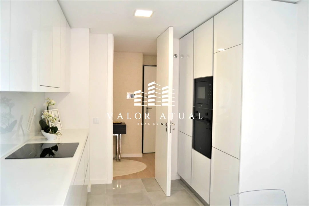 Apartamento T4 para Venda em Mina de Água Foto 9