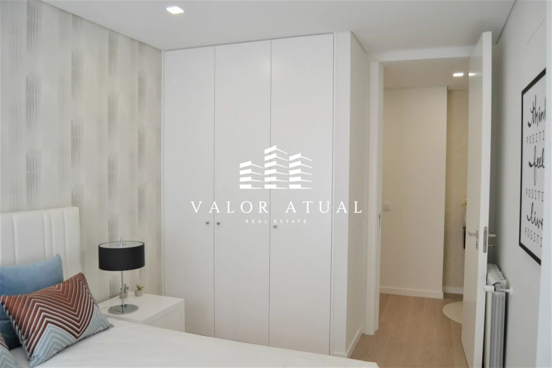 Apartamento T4 para Venda em Mina de Água Foto 13