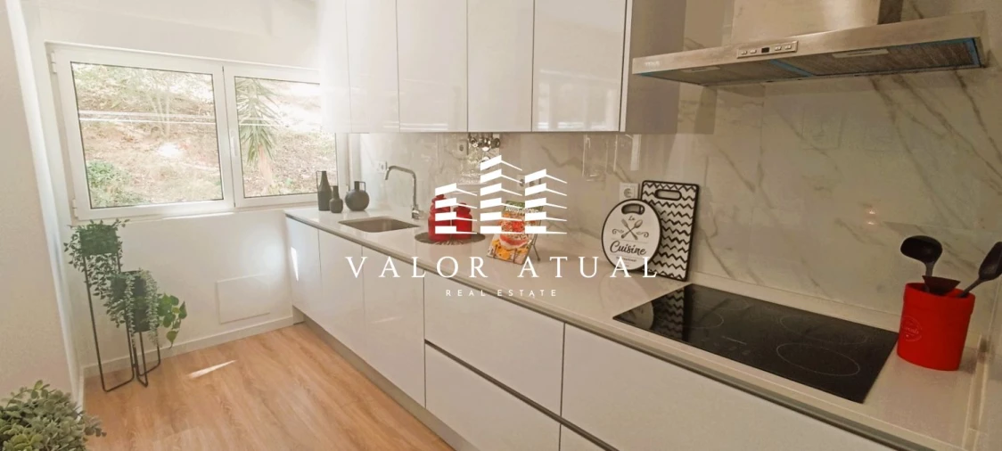 Apartamento T3 para Venda em Benfica Foto 3