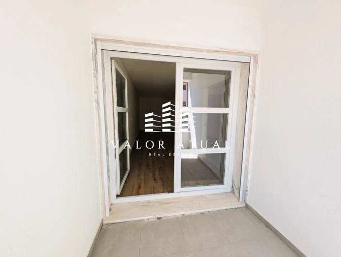 Apartamento T3 para Venda em Venteira Foto 6