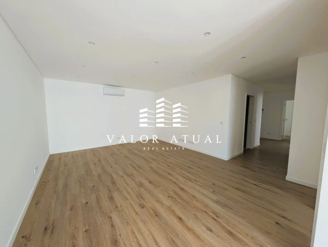 Apartamento T3 para Venda em Venteira Foto 2