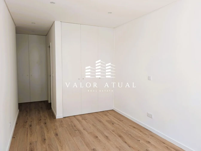 Apartamento T3 para Venda em Venteira Foto 15