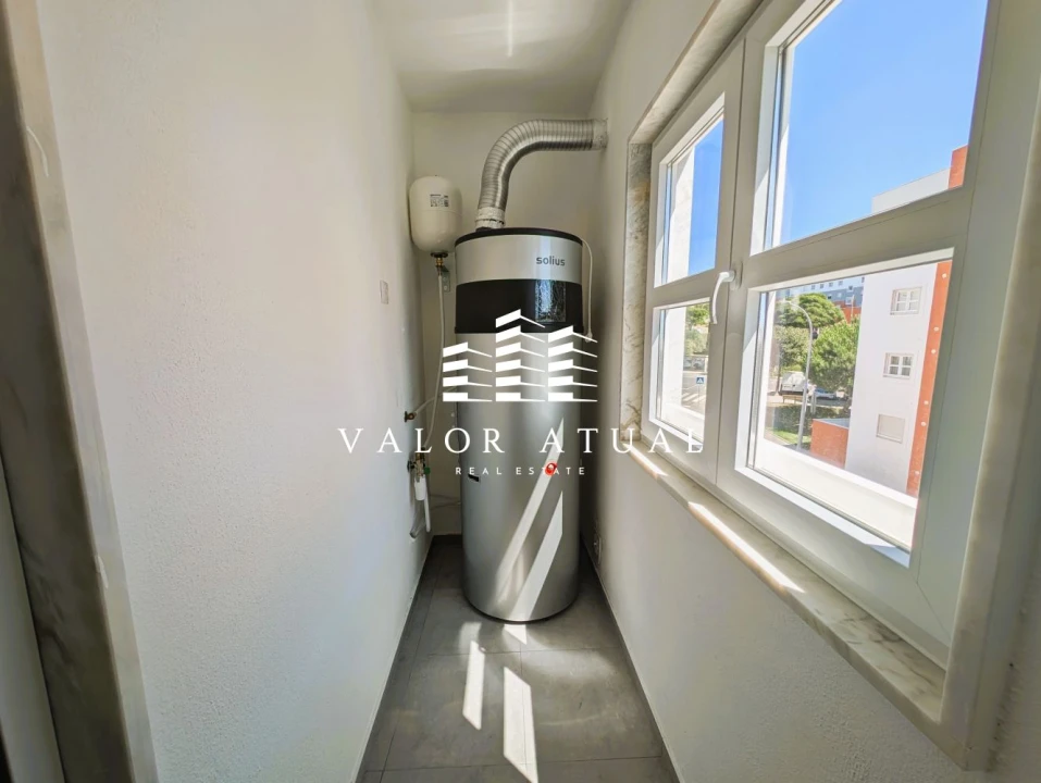 Apartamento T3 para Venda em Venteira Foto 8