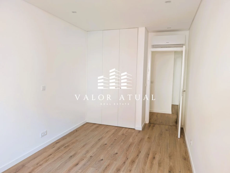 Apartamento T3 para Venda em Venteira Foto 12