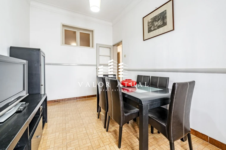 Apartamento T2 para Venda em São Domingos de Benfica Foto 9