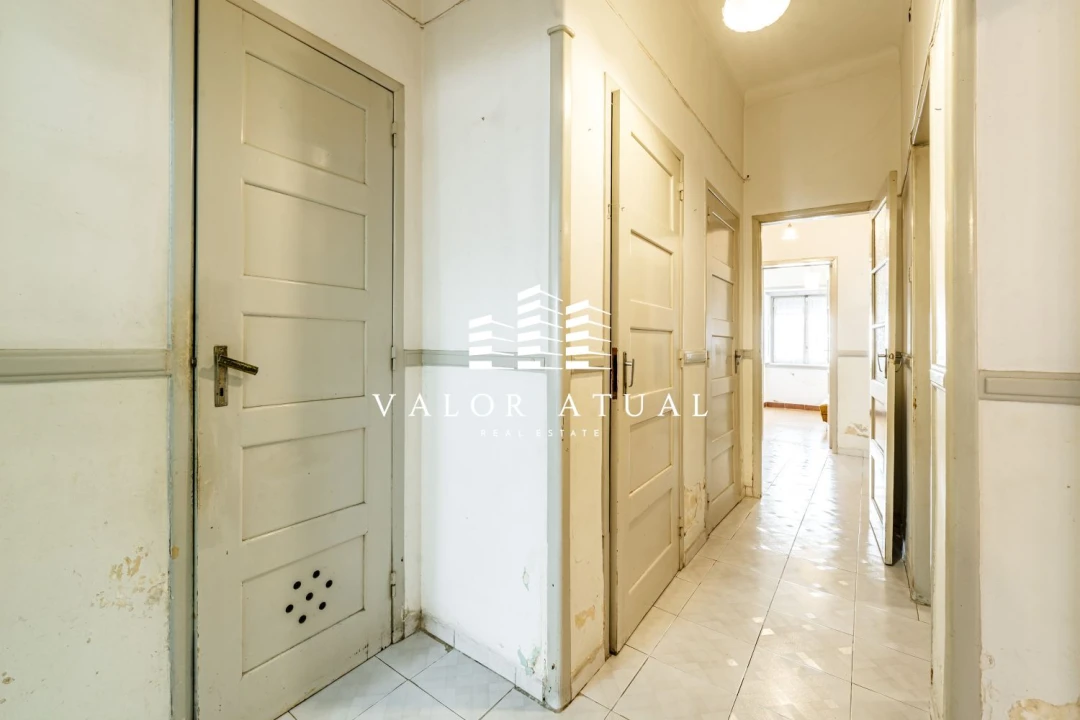 Apartamento T2 para Venda em São Domingos de Benfica Foto 14