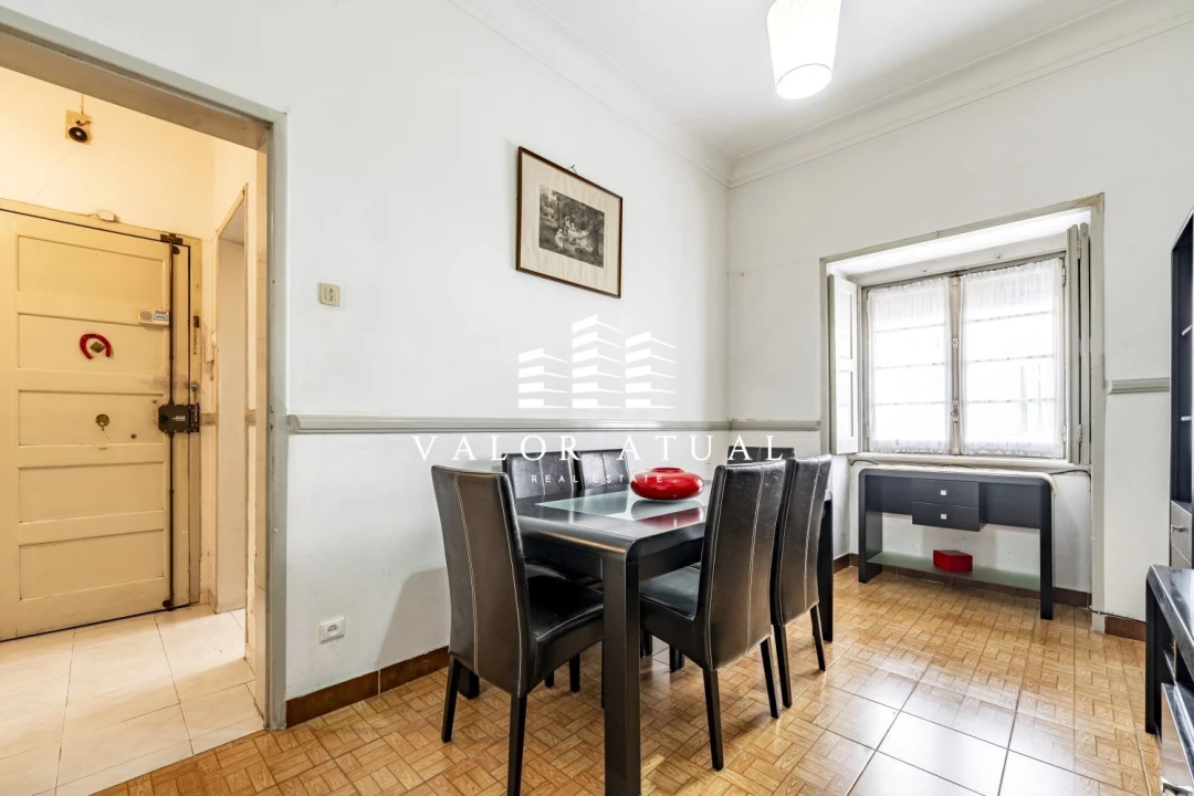 Apartamento T2 para Venda em São Domingos de Benfica Foto 7