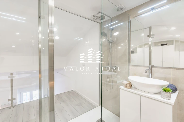 Apartamento T2 para Venda em São Domingos de Benfica Foto 17