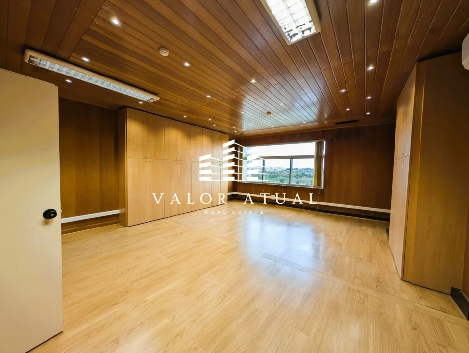 Loja para Arrendamento em Cacém e São Marcos Foto 1