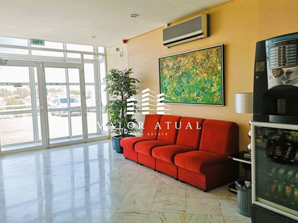 Loja para Arrendamento em Cacém e São Marcos Foto 36