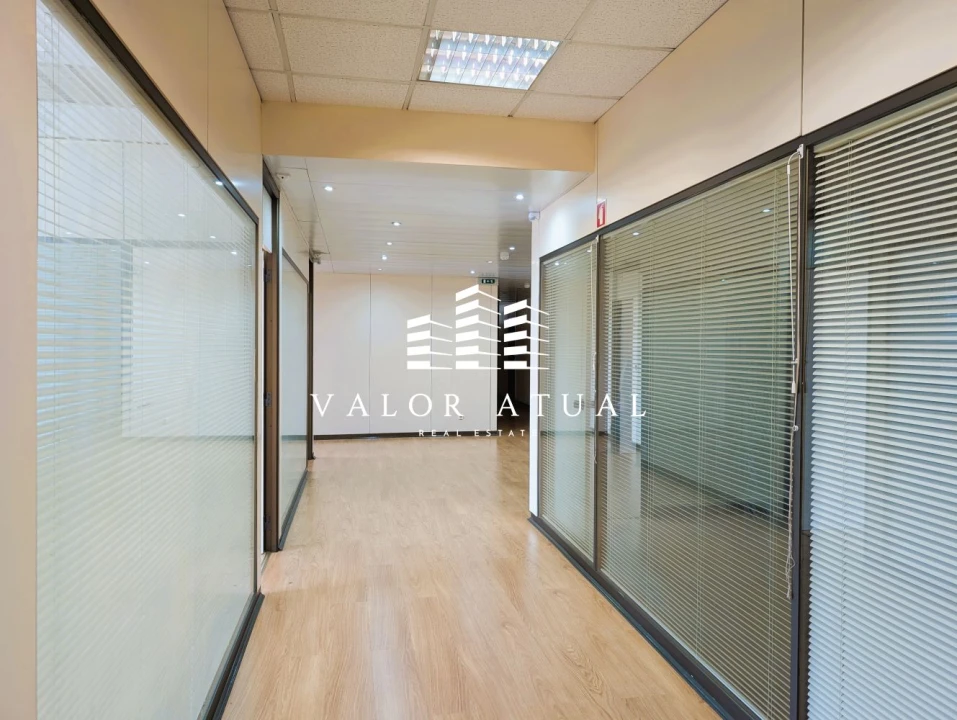 Loja para Arrendamento em Cacém e São Marcos Foto 9