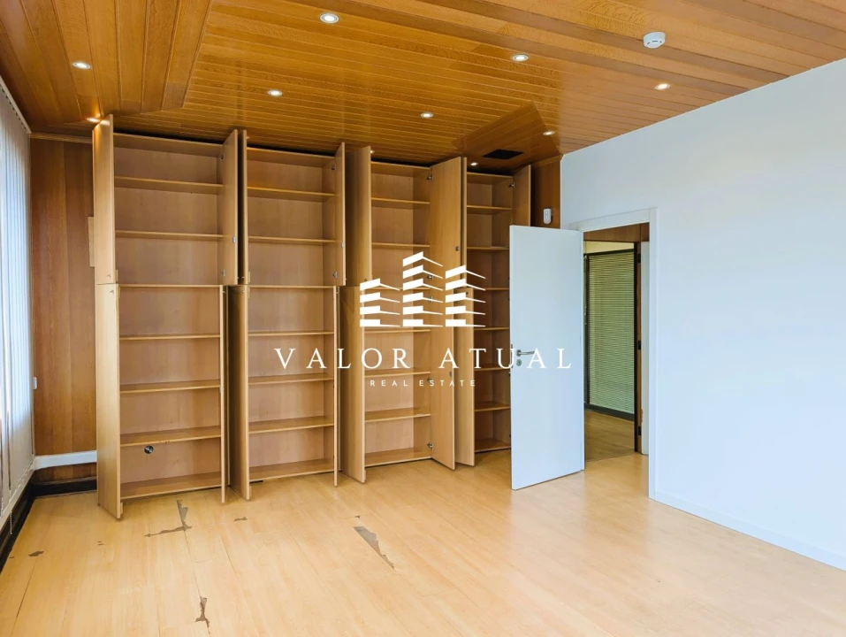 Loja para Arrendamento em Cacém e São Marcos Foto 8