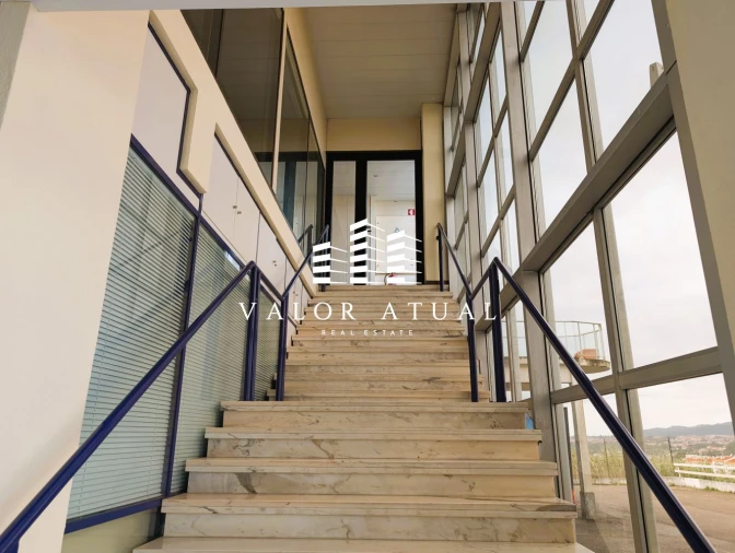 Loja para Arrendamento em Cacém e São Marcos Foto 31