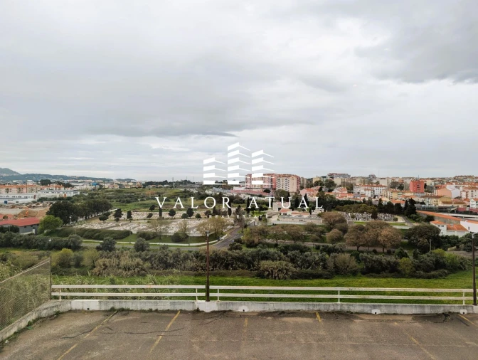 Loja para Arrendamento em Cacém e São Marcos Foto 37