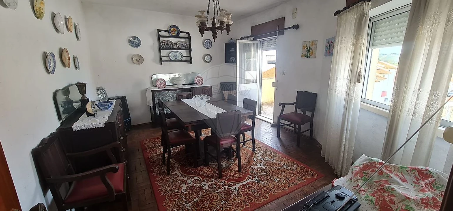 Moradia T4 para Venda em Envendos Foto 6