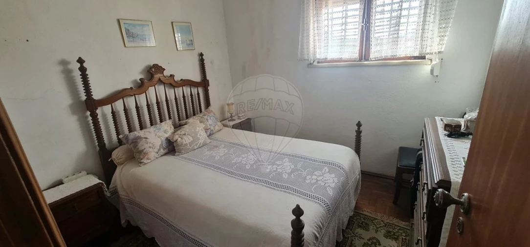 Moradia T4 para Venda em Envendos Foto 15