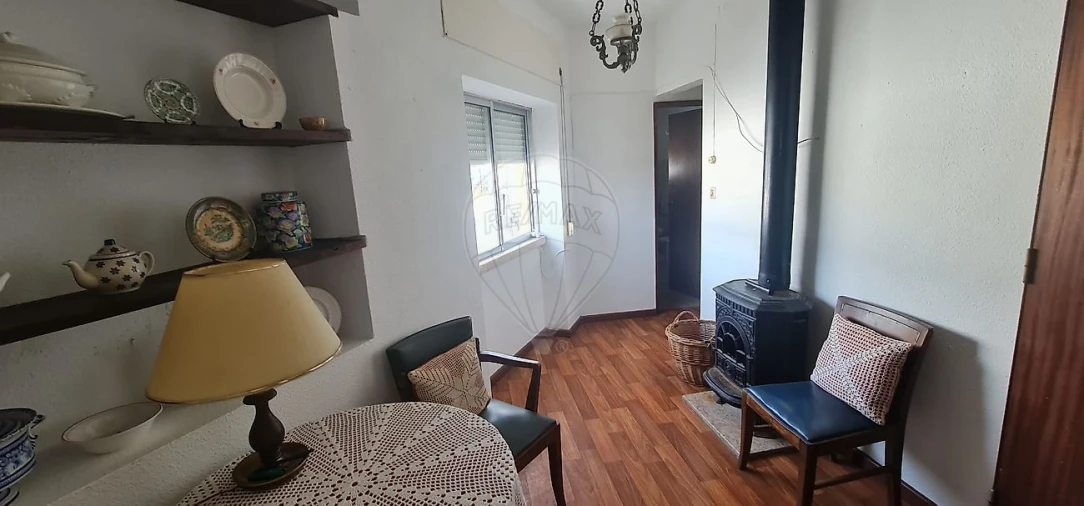 Moradia T4 para Venda em Envendos Foto 4