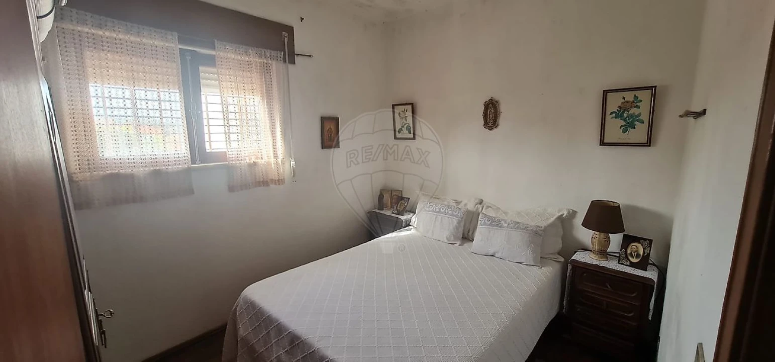 Moradia T4 para Venda em Envendos Foto 13