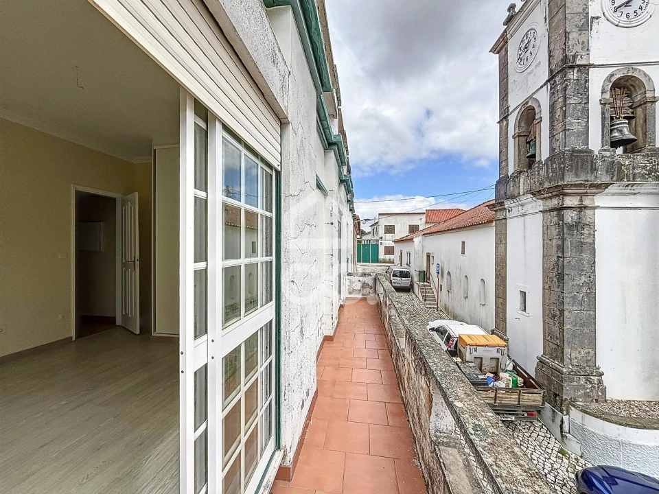 Prédio para Venda em Reguengo Grande Foto 14