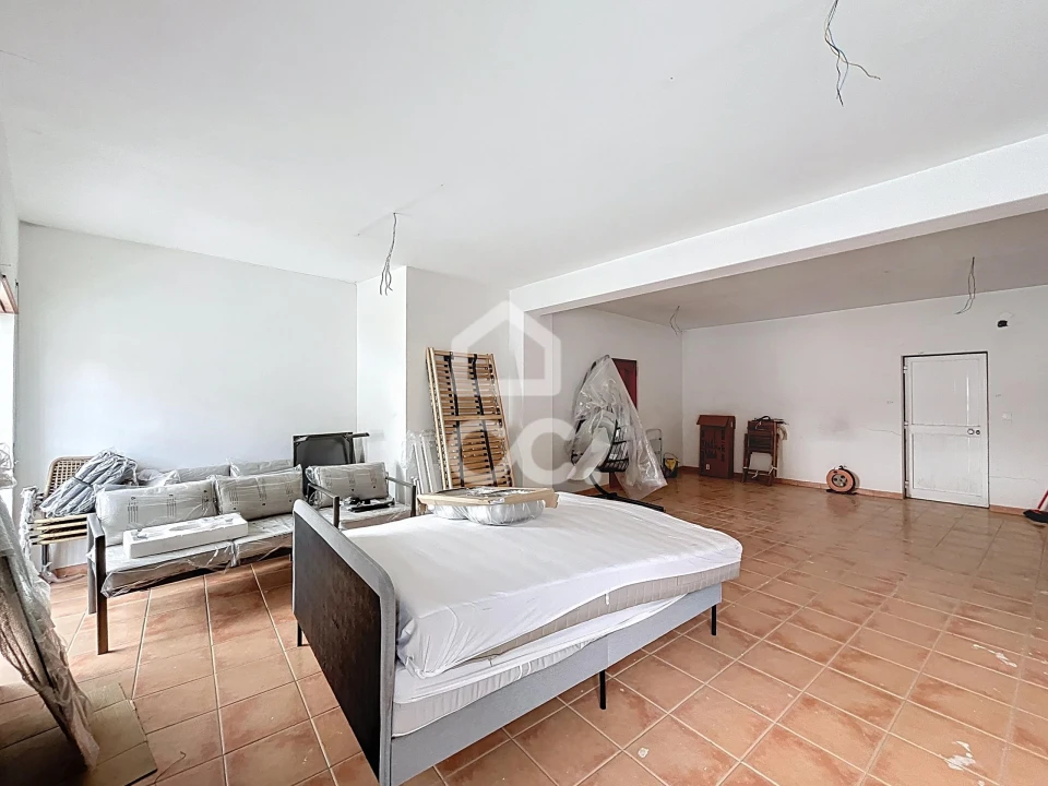 Prédio para Venda em Reguengo Grande Foto 9