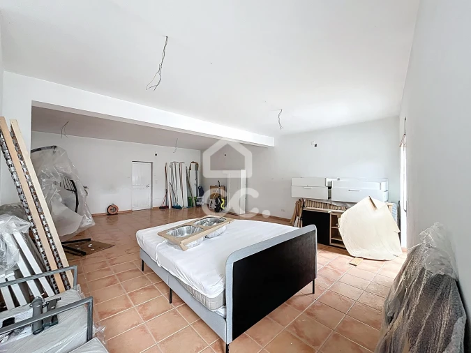 Prédio para Venda em Reguengo Grande Foto 8