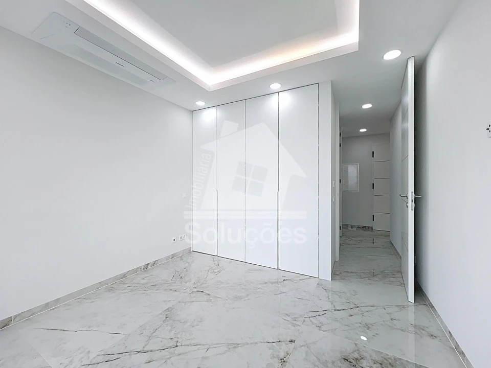Apartamento T2 para Venda em Lagos (São Sebastião e Santa Maria) Foto 7