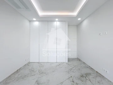 Apartamento T2 para Venda em Lagos (São Sebastião e Santa Maria)