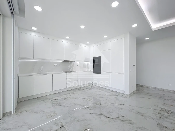 Apartamento T2 para Venda em Lagos (São Sebastião e Santa Maria) Foto 3