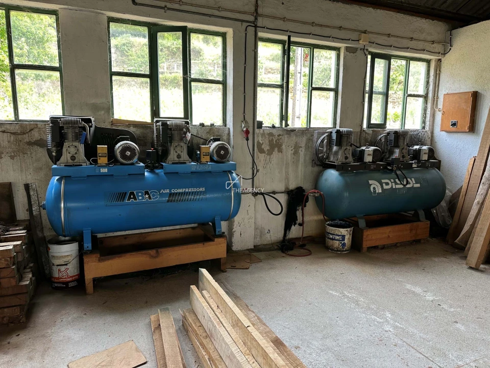 Armazém para Venda em Manteigas (São Pedro) Foto 42