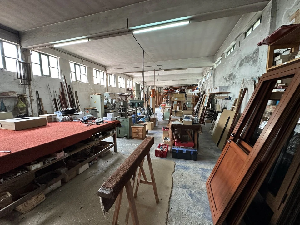 Armazém para Venda em Manteigas (São Pedro) Foto 34