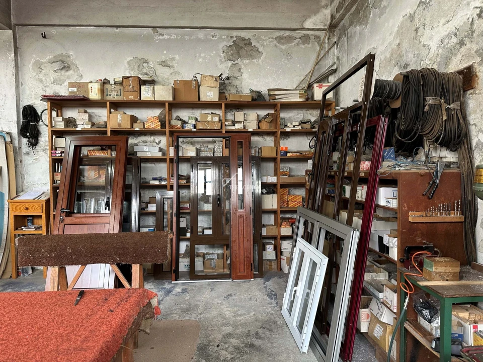 Armazém para Venda em Manteigas (São Pedro) Foto 31