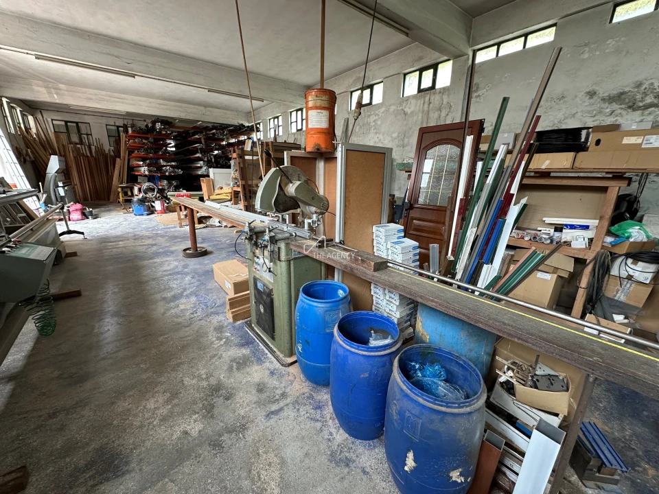 Armazém para Venda em Manteigas (São Pedro) Foto 28