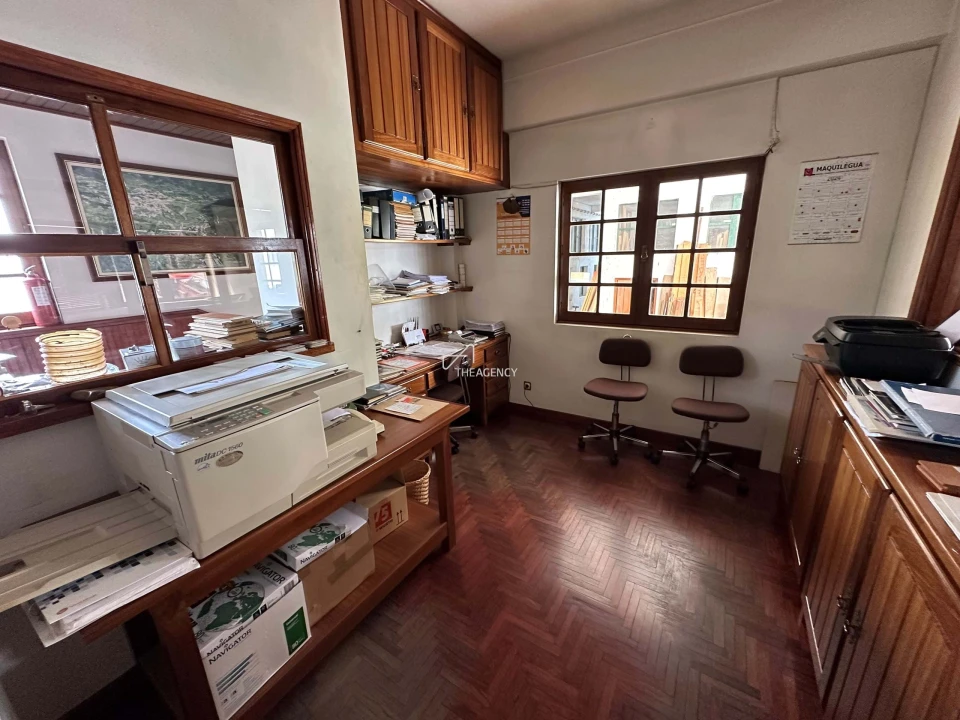 Armazém para Venda em Manteigas (São Pedro) Foto 62