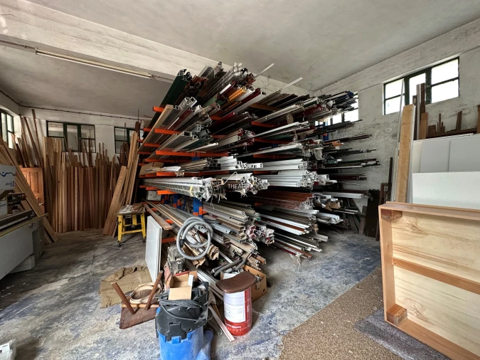 Armazém para Venda em Manteigas (São Pedro) Foto 24