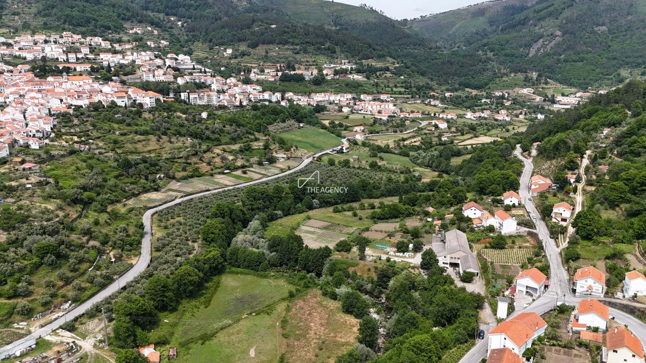 Armazém para Venda em Manteigas (São Pedro) Foto 11