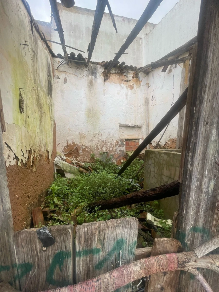 Terreno para Venda em Lagos (São Sebastião e Santa Maria) Foto 12