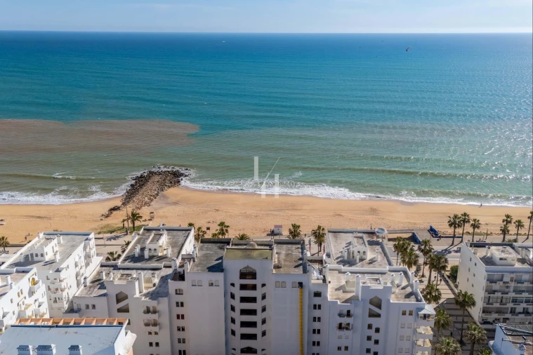Apartamento T2 para Venda em Quarteira Foto 2