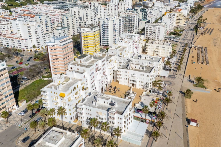 Apartamento T2 para Venda em Quarteira Foto 24