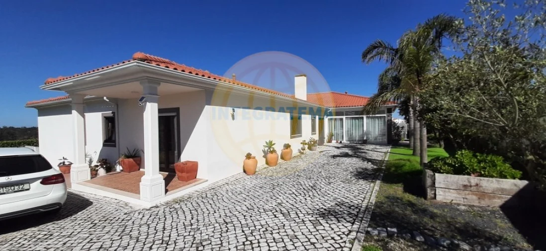 Moradia T5 para Venda em Alcobaça e Vestiaria Foto 17