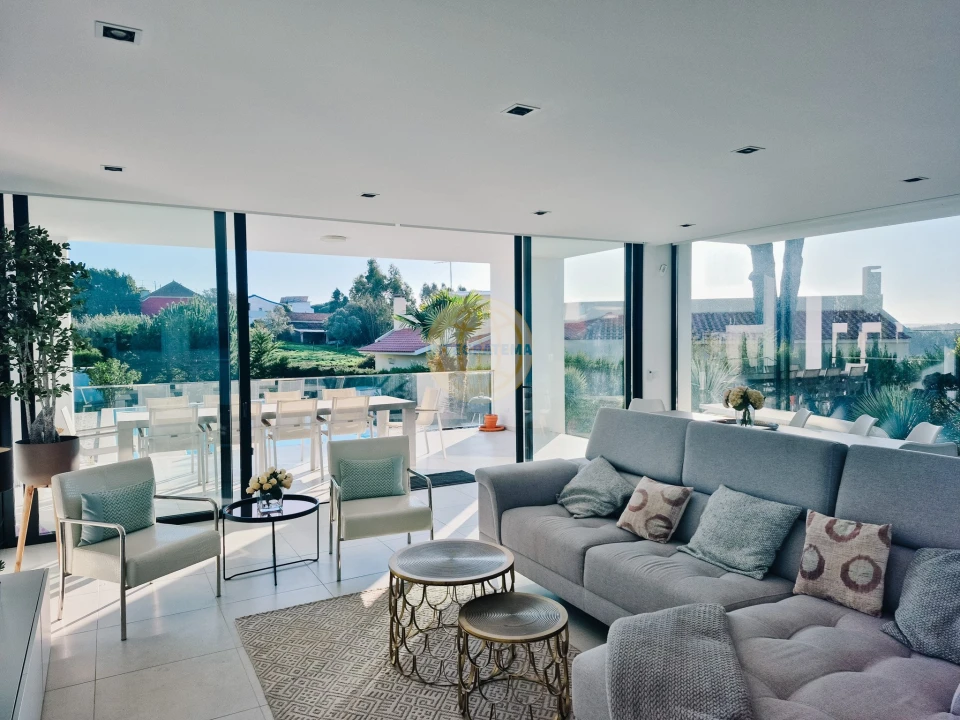 Moradia T4 para Venda em Nadadouro Foto 4