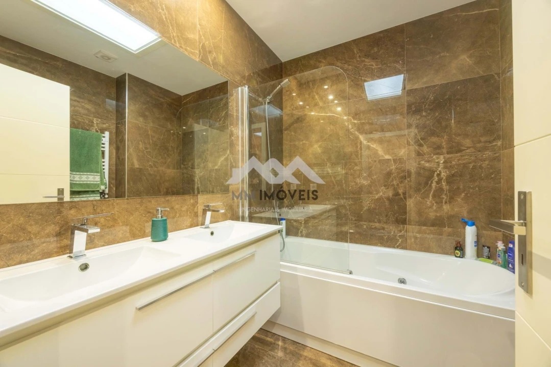 Moradia T3 para Venda em Cedofeita, Santo Ildefonso, Sé, Miragaia, São Nicolau e Vitória Foto 23