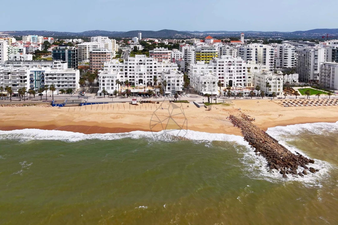 Apartamento T2 para Venda em Quarteira Foto 43