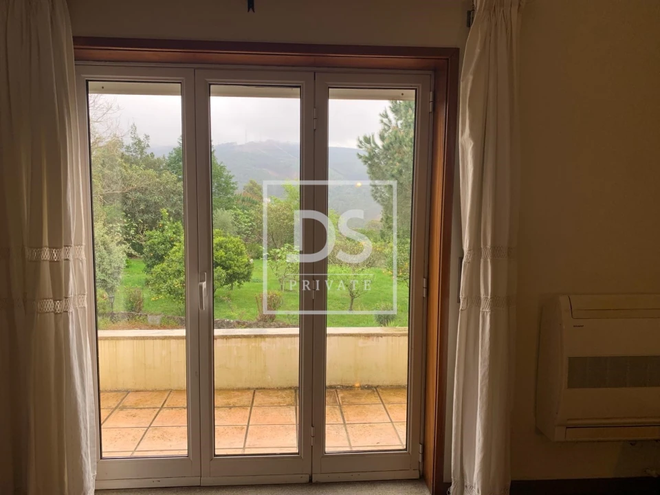 Moradia T4 para Venda em Ossela Foto 24