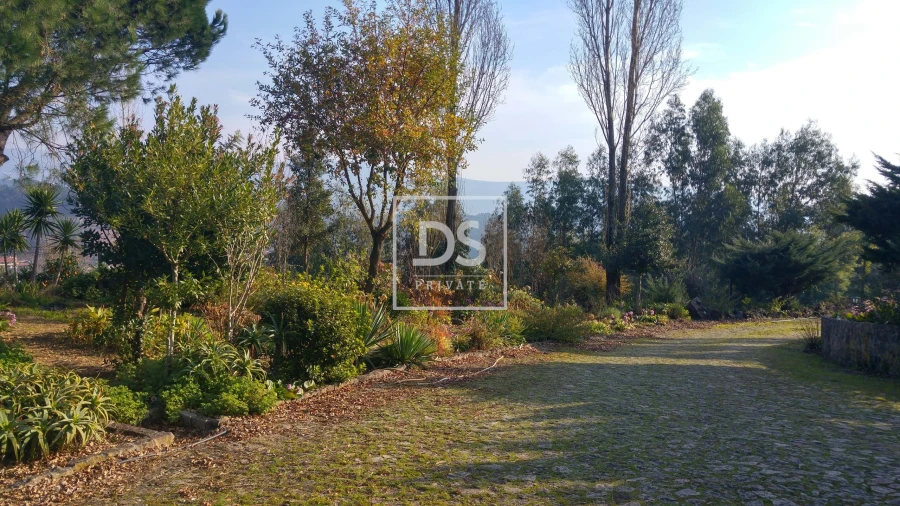 Moradia T4 para Venda em Ossela Foto 18