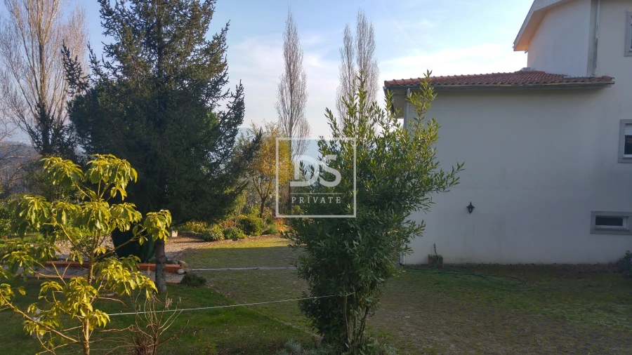 Moradia T4 para Venda em Ossela Foto 19