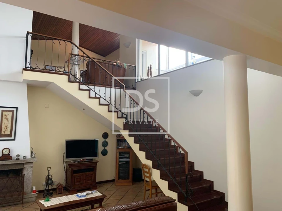 Moradia T4 para Venda em Ossela Foto 25