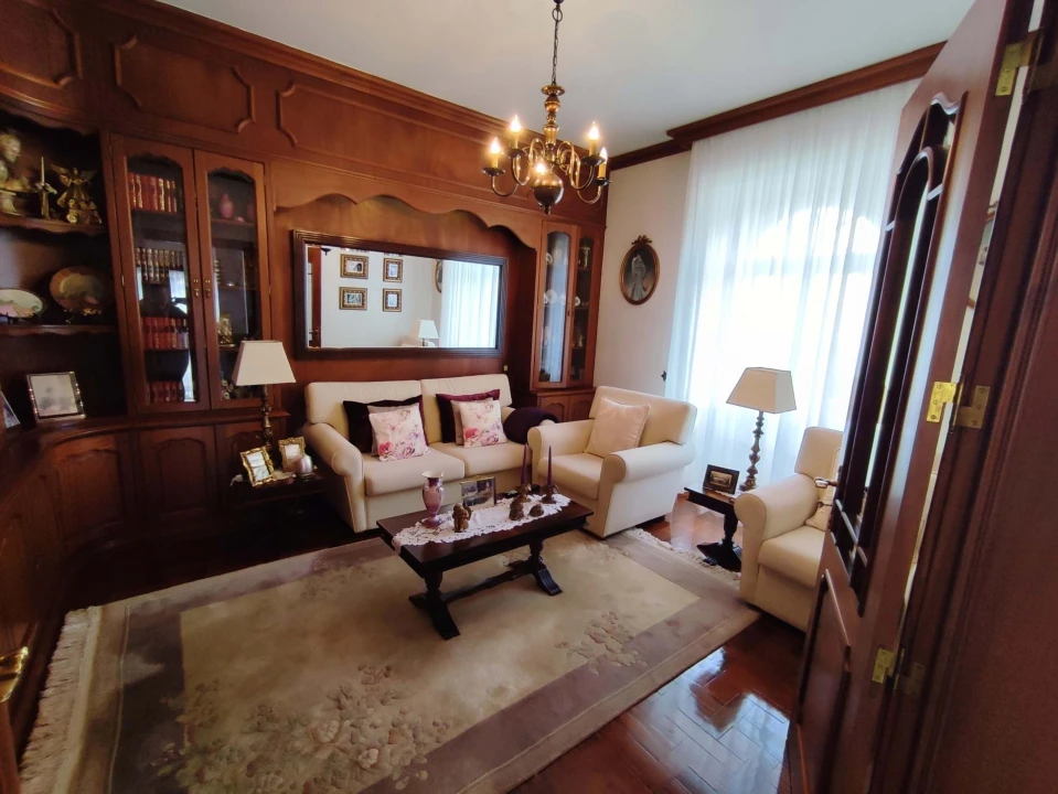 Moradia T4 para Venda em Relva Foto 7