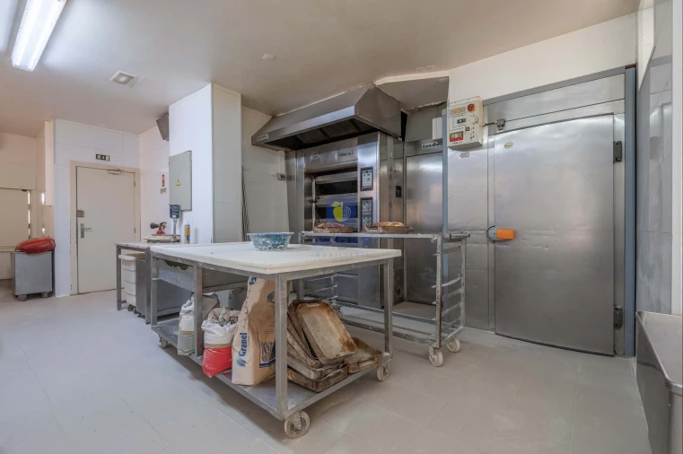 Negócio para Venda em Atouguia da Baleia Foto 17